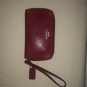 coach wrist wallet